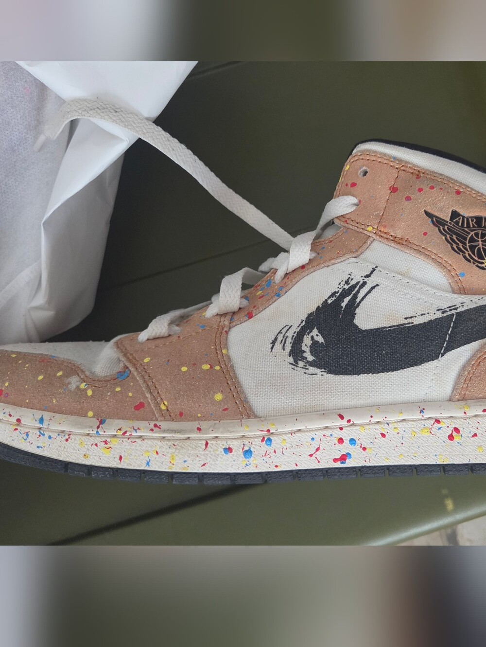 Nike AIR Jordan 1 MID SE 'Brushstroke Paint Splatter" - Picture 3 of 7